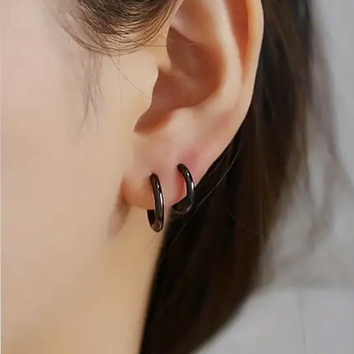 1 Pair 6mm Small Hoop Earrings for Women, Huggie Hoop Earrings (Gold/1.6mm)