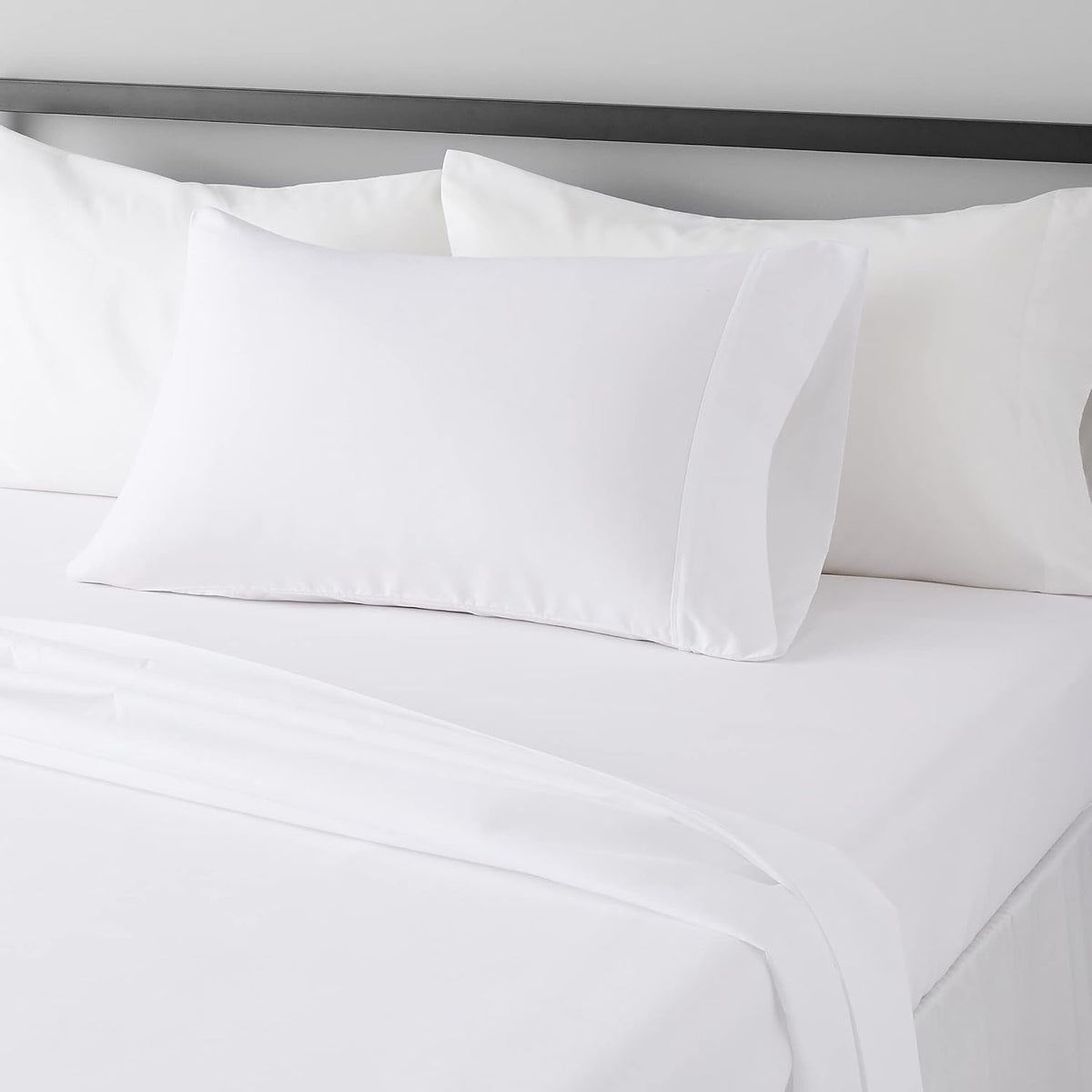Amazon Basics Lightweight Super Soft Breathable Wrinkle-Resistant Microfiber 4-Piece Bed Sheet Set with 14-Inch Deep Pockets, Queen, Bright White, Solid