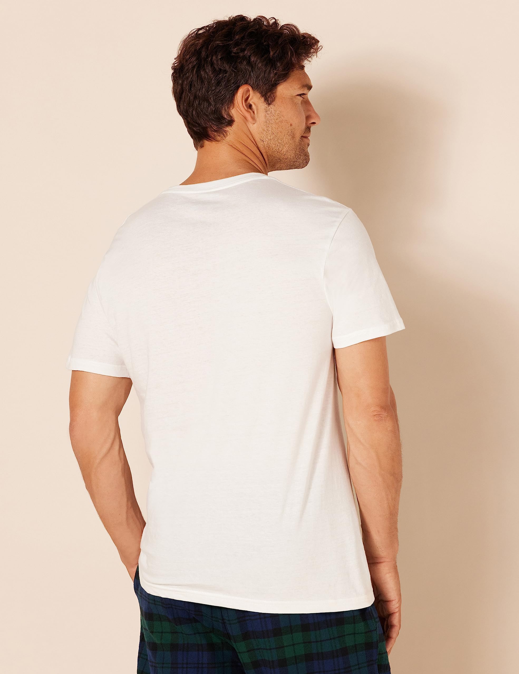 Amazon Essentials Men's Slim Fit Crewneck Undershirts, Pack of 6