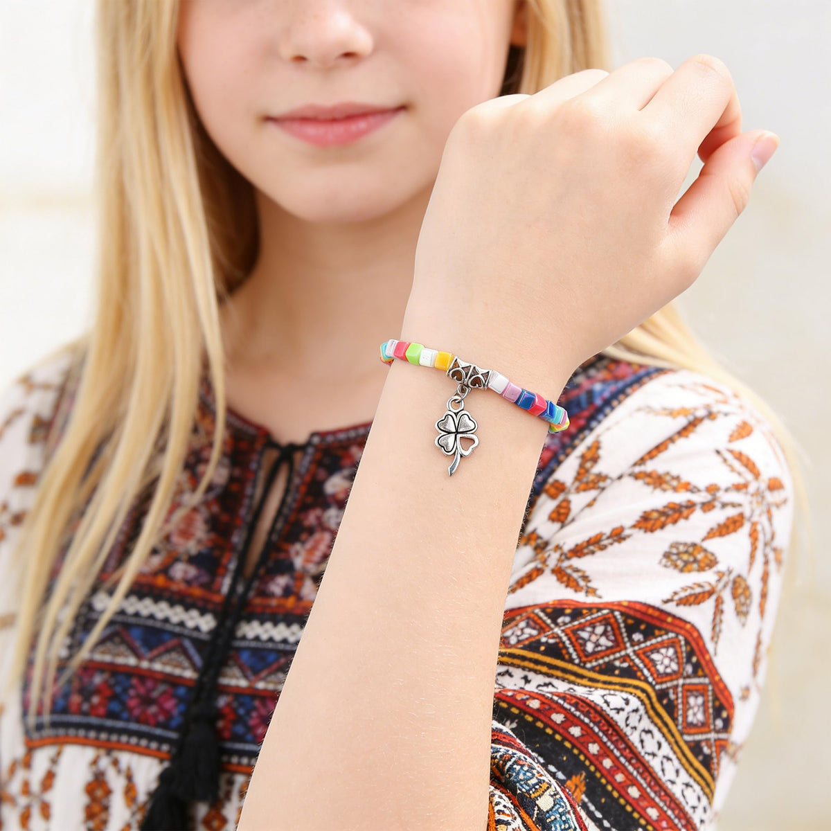 Friendship Bracelets for Girls, 10-Piece Cute Preppy Beaded Bracelet Set for Teen Girls, Matching Bracelets for Friends, Birthday Gifts for Daughter Granddaughter Niece
